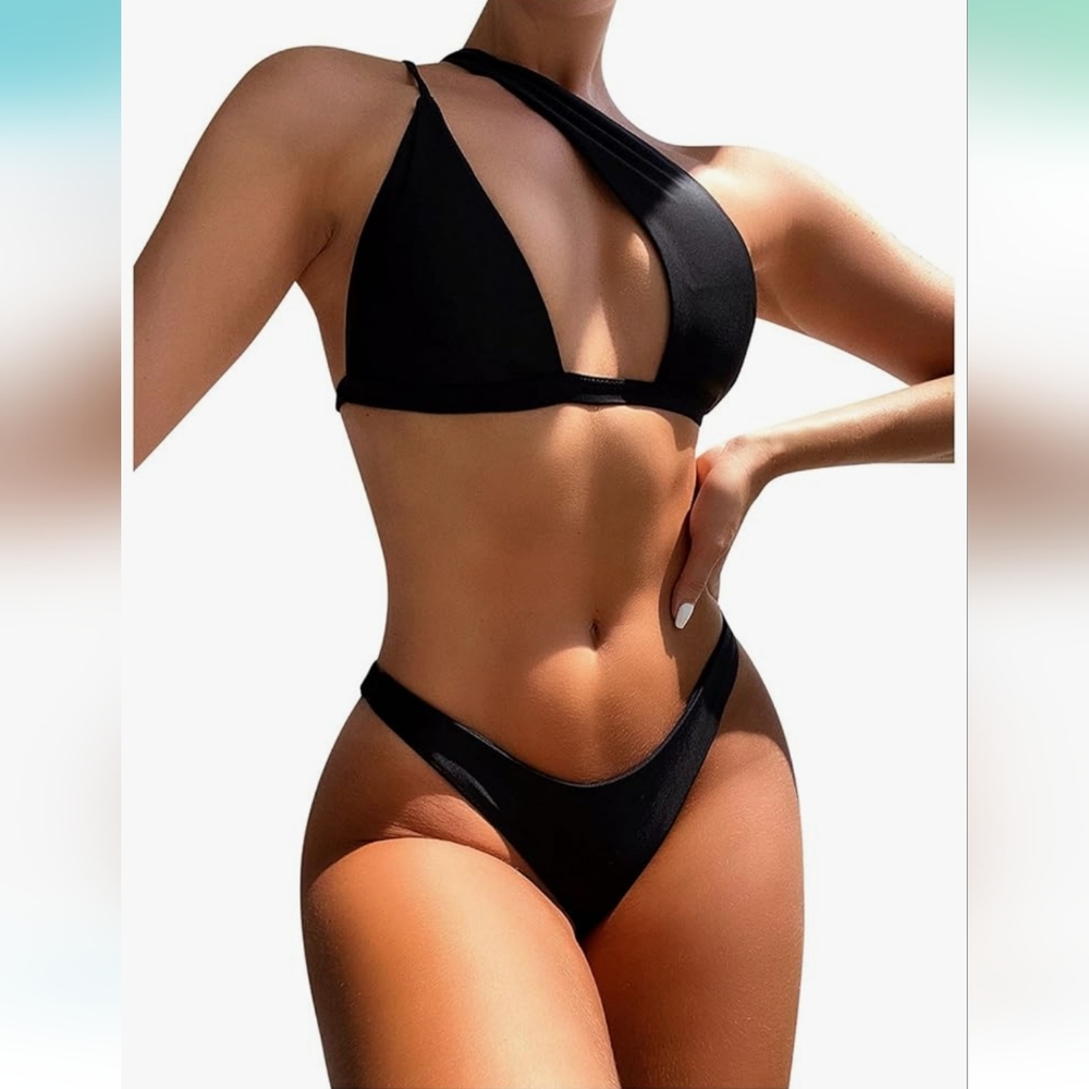 ONE SIDED BLACK BIKINI TOP WITH BLACK BIKINI BOTTOMS XSMALL